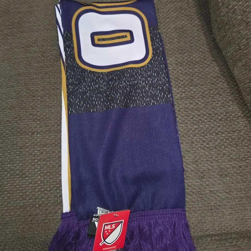 NWT Official MLS Orlando City Scarf Knit Purple Gold Lions Fan Gear Reversable